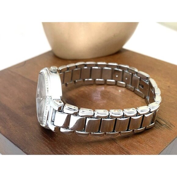 Armitron Women's Watch 75/5907V Quartz Mother of Pearl Dial Steel Tank 30mm - Picture 8 of 13